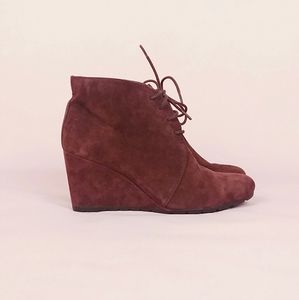 Clarks Rosepoint Dew Burgundy Wedge Booties
sz 7